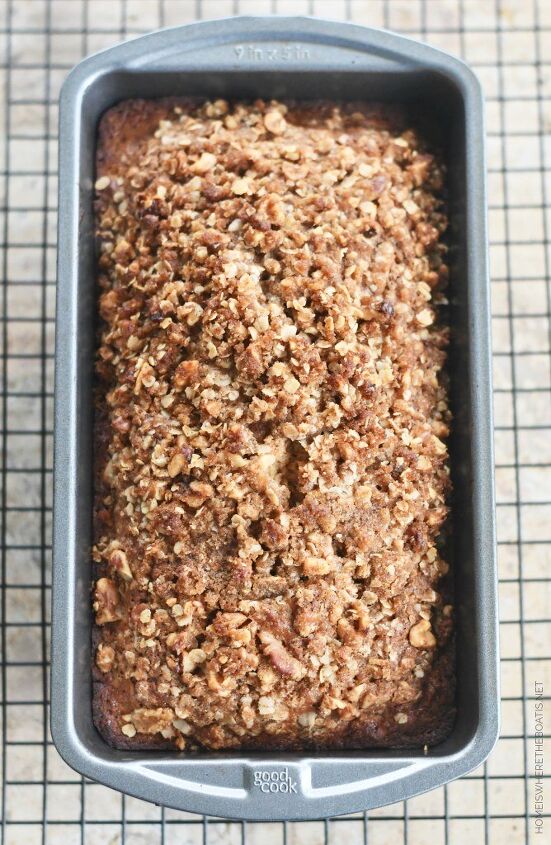 the best streusel topped and healthier banana walnut bread