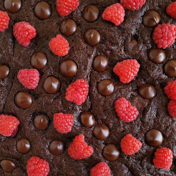raspberry dark chocolate brownies