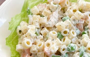 Simple & Light Pasta and Shrimp Salad With Lettuce