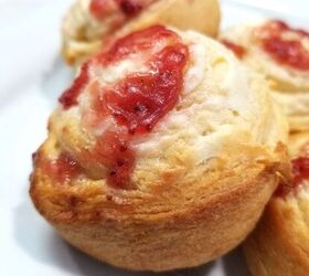 the 4 ingredients strawberry danish easy breakfast recipe you will lov