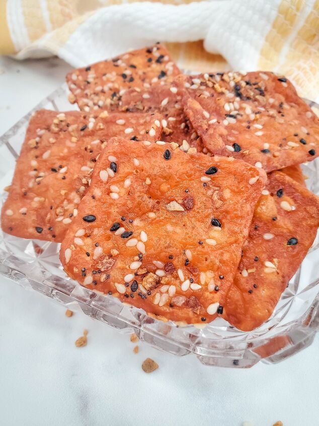 keto friendly everything but the bagel cheddar crisps