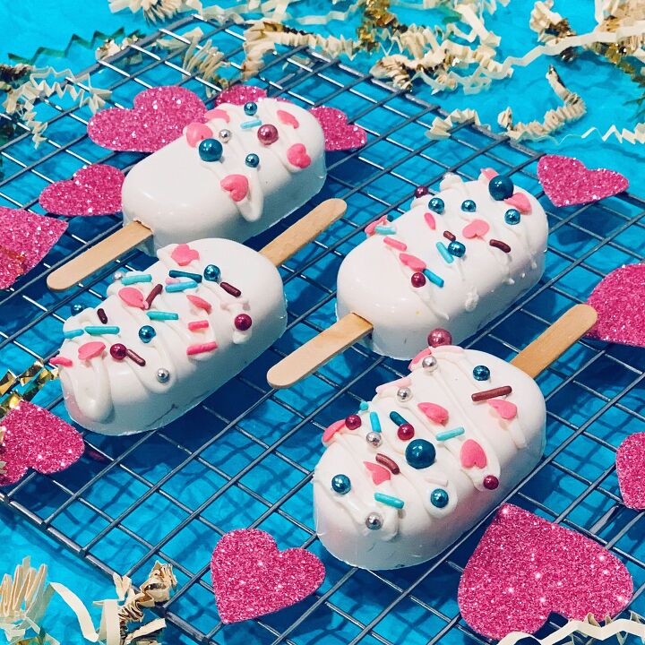 s 10 valentine s day treats that will win over anyone s heart, Valentine s Cakesicles