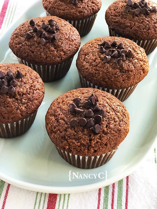 chocolate chip gingerbread muffins