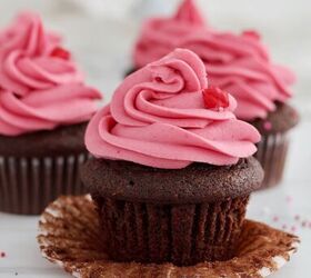 chocolate cupcakes with raspberry buttercream frosting