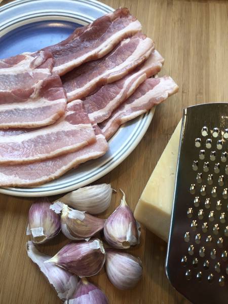 bacon wrapped garlic appetizer, Garlic wrapped in bacon makes for this easy delicious appetizer