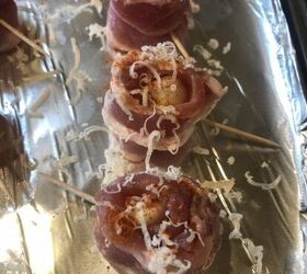 bacon wrapped garlic appetizer, This appetizer is so easy to put together and will be sure to please any bacon or garlic lovers