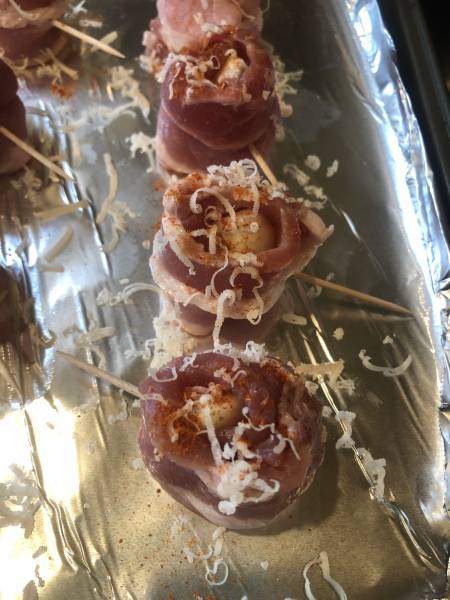 bacon wrapped garlic appetizer, This appetizer is so easy to put together and will be sure to please any bacon or garlic lovers