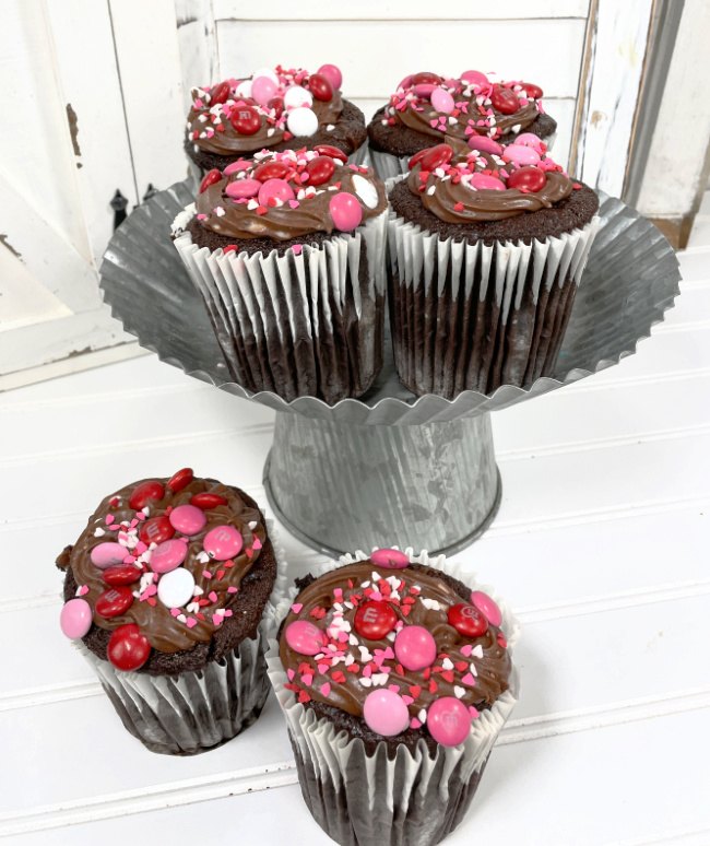 candy bar cupcakes from box mix