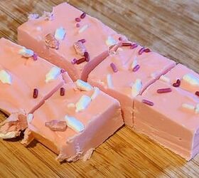 Strawberry 2 Ingredient Fudge With Frosting