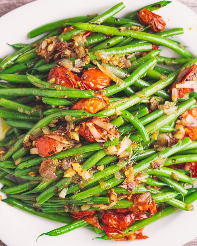 green beans with tomato confit and shallots