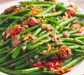 green beans with tomato confit and shallots