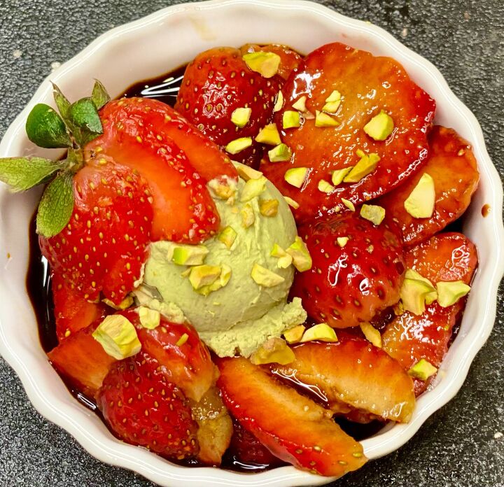 https://cdn-fastly.foodtalkdaily.com/media/2022/02/10/6716950/macerated-strawberries.jpg?size=720x845&nocrop=1