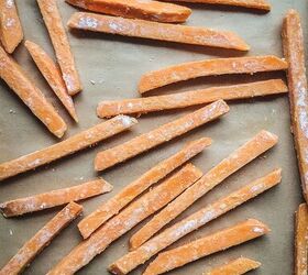 What's better than biting into these crispy, flavorful fries? Dipping them in this AWESOME (and easy!) sauce