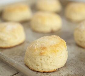 easy 2 ingredient dough rolls or biscuits