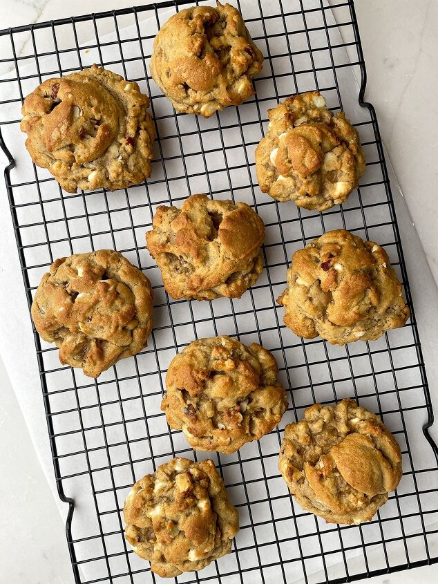 chai spice white chocolate chip cookies