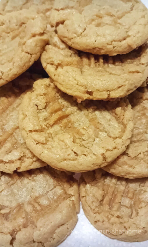 3 ingredient homemade peanut butter cookies with no flour