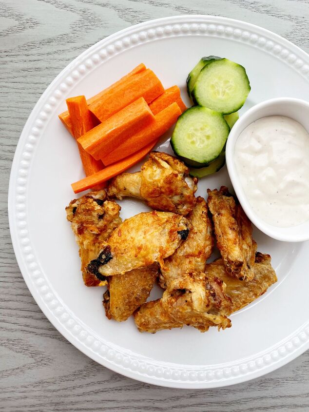 10 best game day foods to feed the fans, Chicken Wings