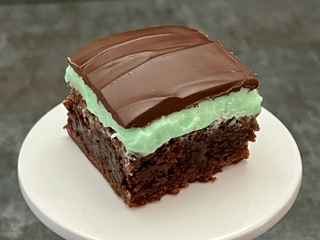 10 best st patricks day sweets, Classic Chocolate Mint Brownies