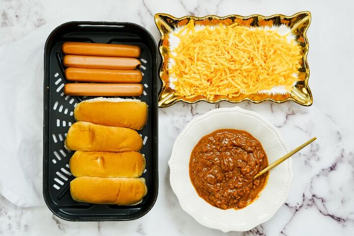 how to make chili cheese air fryer hot dogs
