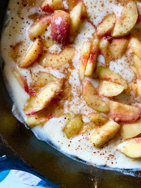 cast iron skillet peach cobbler