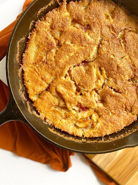 cast iron skillet peach cobbler