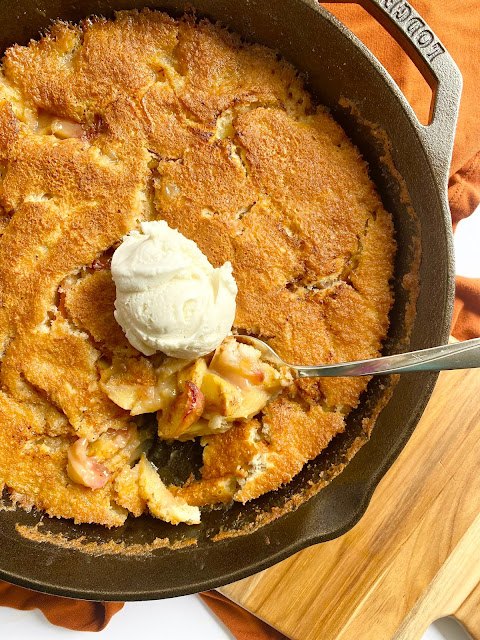 cast iron skillet peach cobbler