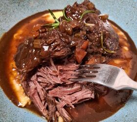 https://cdn-fastly.foodtalkdaily.com/media/2022/02/28/6723291/slow-cooked-ox-cheek.jpg?size=720x845&nocrop=1