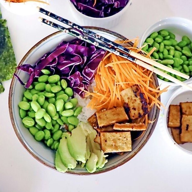 vegan tofu poke bowl, Bowl with Layers 1 3