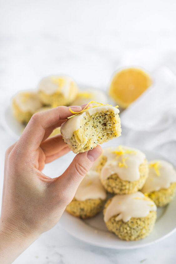 keto lemon poppyseed muffins
