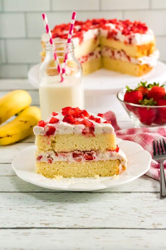 best strawberry banana cake with whipped cream icing