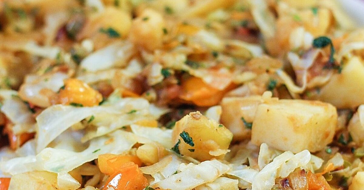 Bolivian Vegan Cabbage and Potato Recipe – How to Make Repollo Guisa ...
