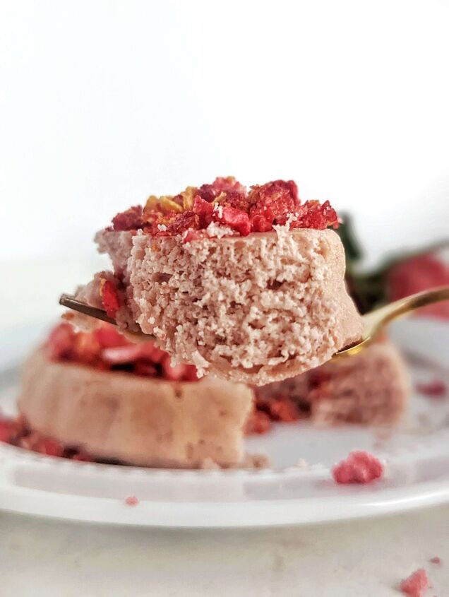 high protein strawberry crunch cake healthy solo recipe