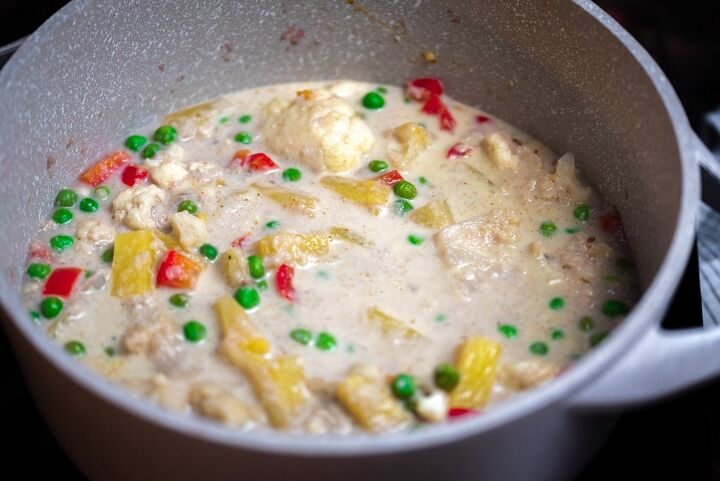 white vegetable kurma white korma, Add Cream Garam Masala Pineapple Salt and Sugar Mix and let cook