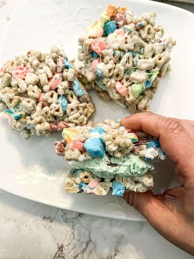 lucky charms ice cream sandwiches