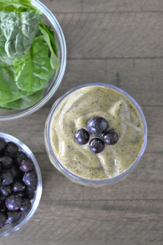 amazing green spinach smoothie