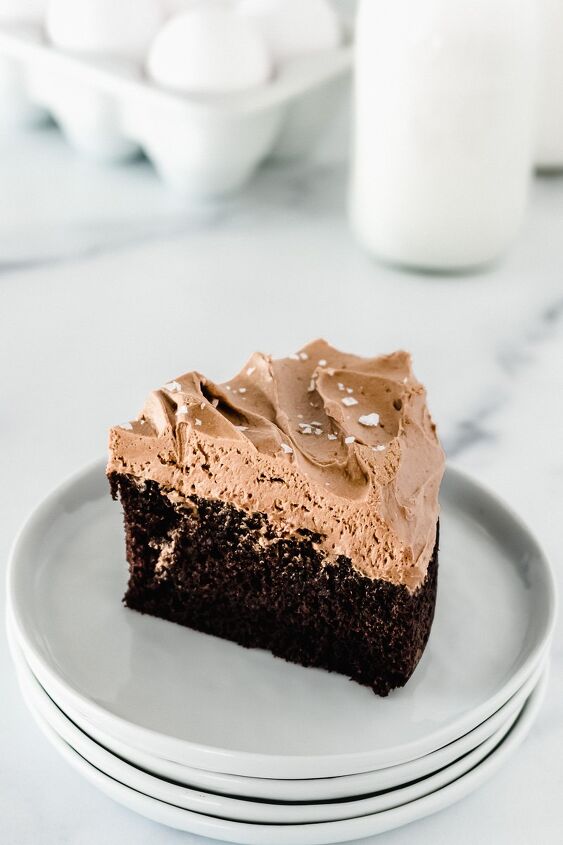 the best small dark chocolate snack cake