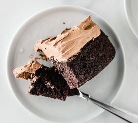 the best small dark chocolate snack cake