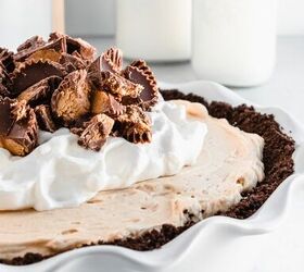 Homemade Reese’s Cup Peanut Butter Pie
