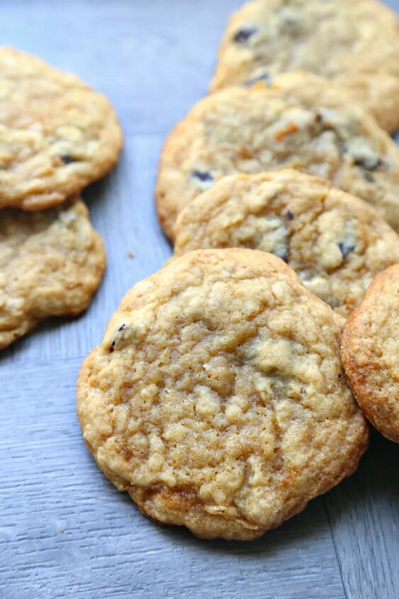 xl bakery style chocolate chip cookies