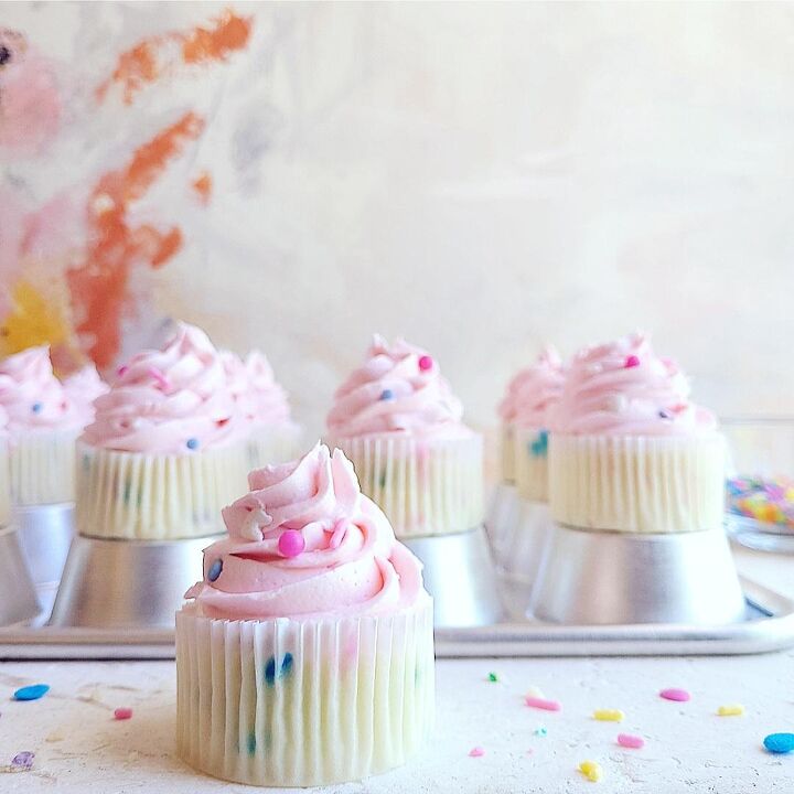 sprinkle cupcakes