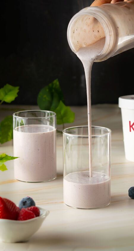 keto very berry protein milkshake