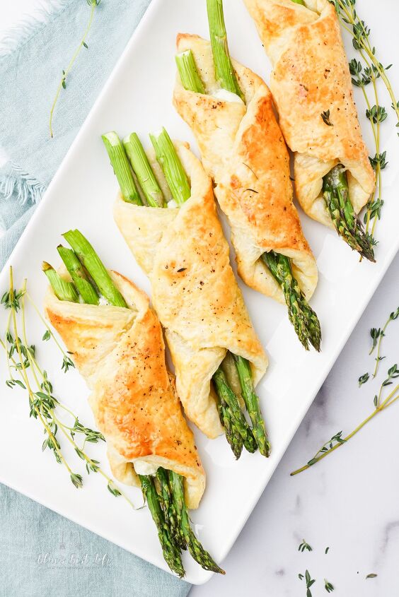 asparagus puff pastry tarts with gruyere cheese