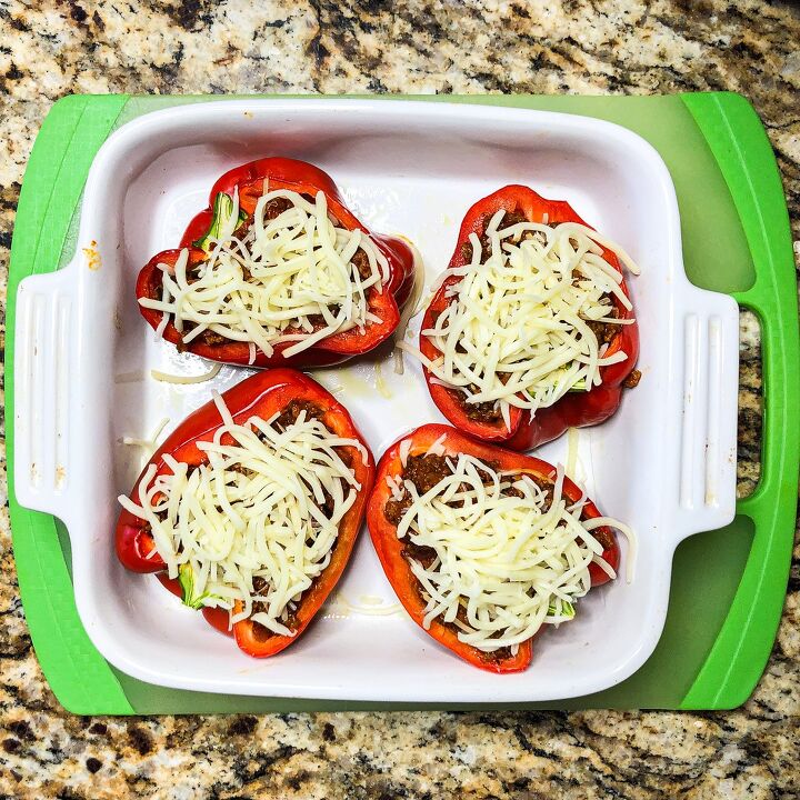 ultimate pizza stuffed peppers, Repaeat meat and cheese layer