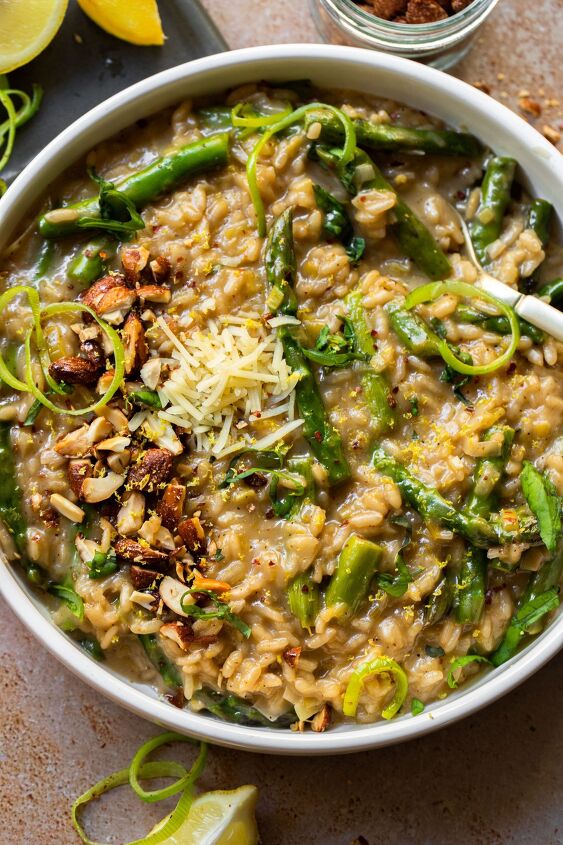 lemony asparagus risotto with leeks and garlic almonds, This vibrant recipe with seasonal ingredients is the perfect dish to kick off spring