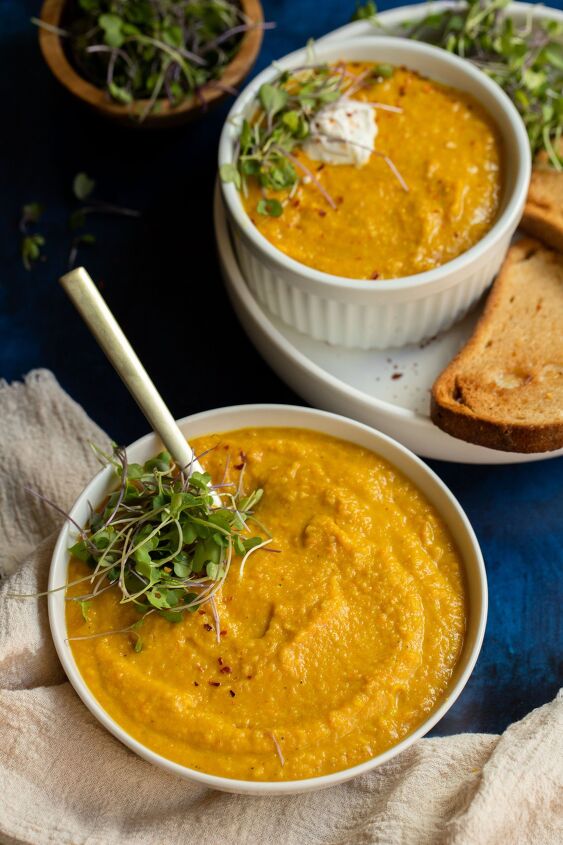 vegan parsnip and carrot soup, Puree this soup in a food processor blender or using an immersion blender