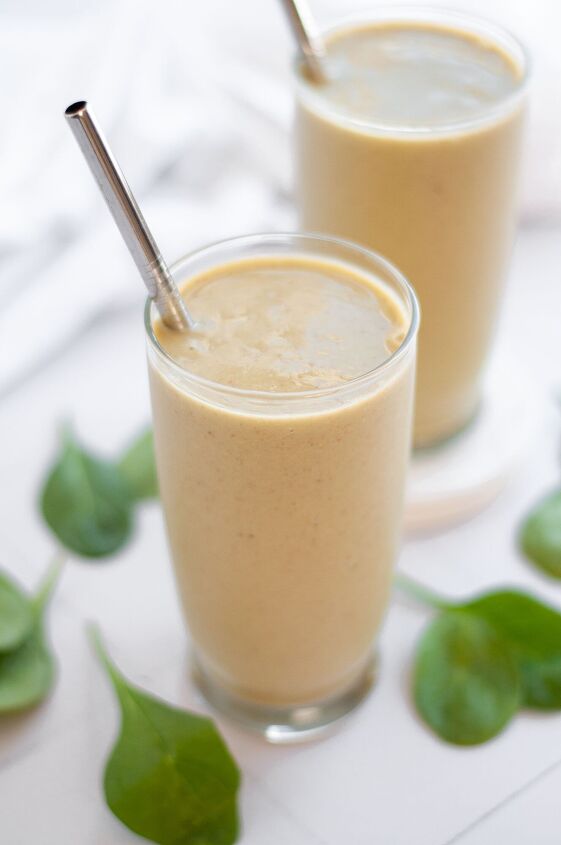 easy mixed fruit smoothie with spinach