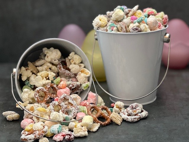 easter snack mix