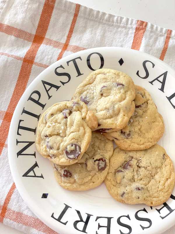 chocolate chip cookies with apple cider vinegar