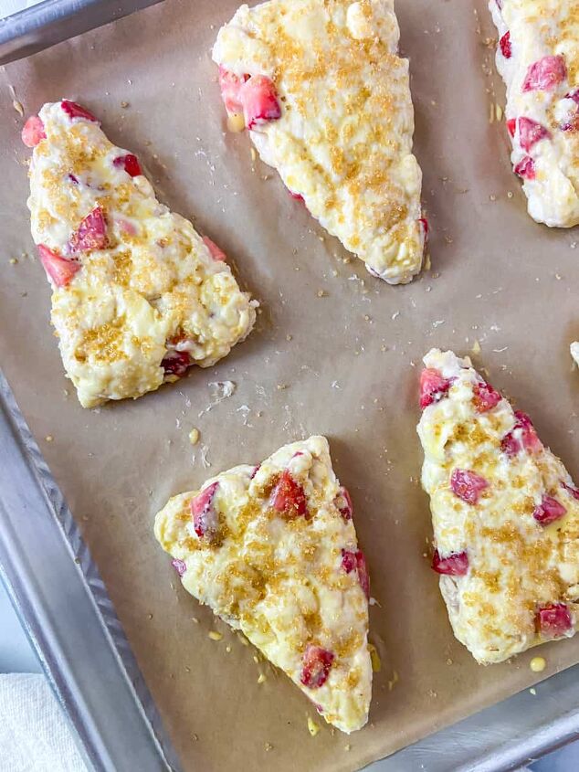 the best strawberry buttermilk scones