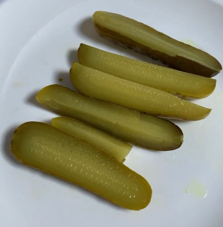 keto bacon wrapped pickles